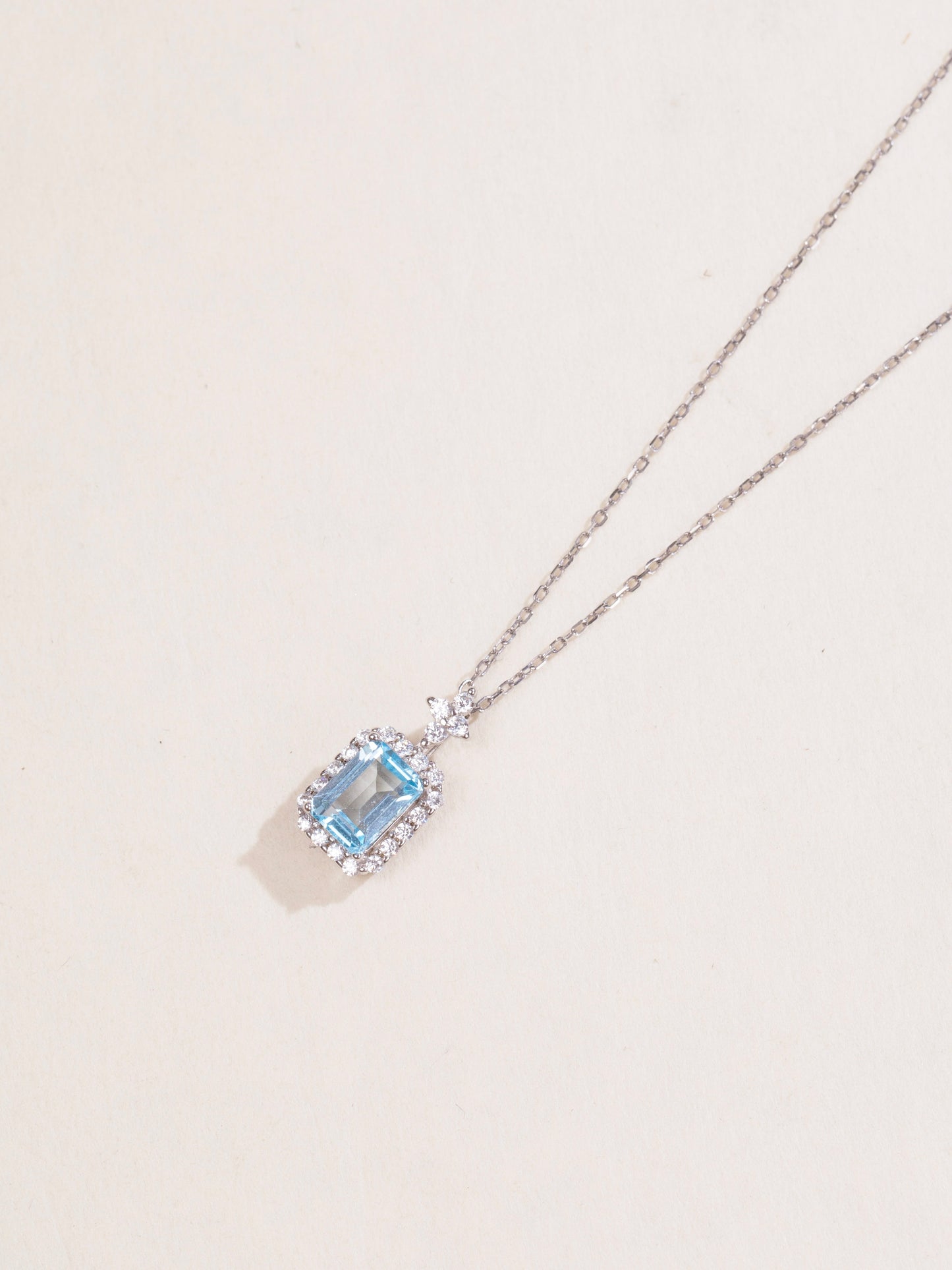 Baby Blue Love - Necklace